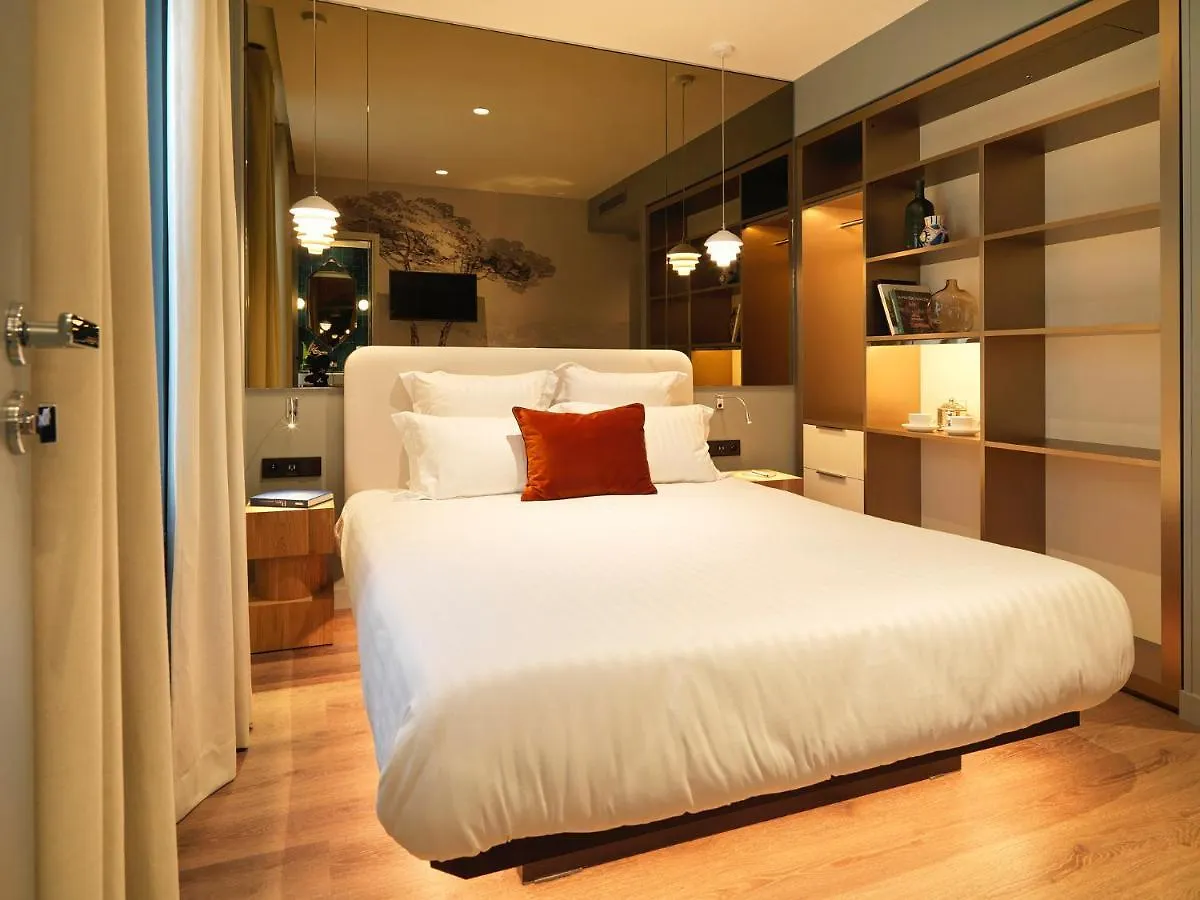 Hotel Le Katorze Hôtel Paris